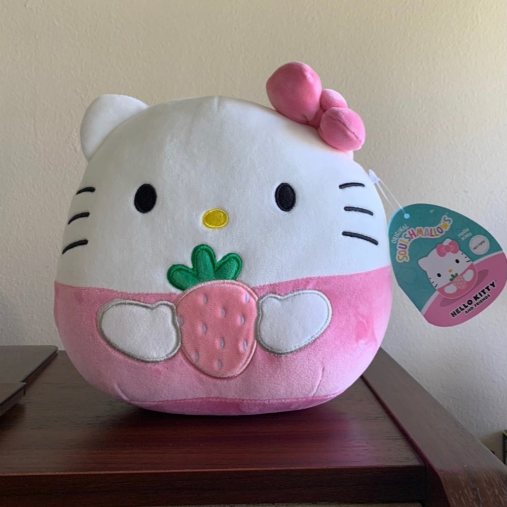Hello Kitty holding strawberry sanrio hot topic Squishmallow 8”
